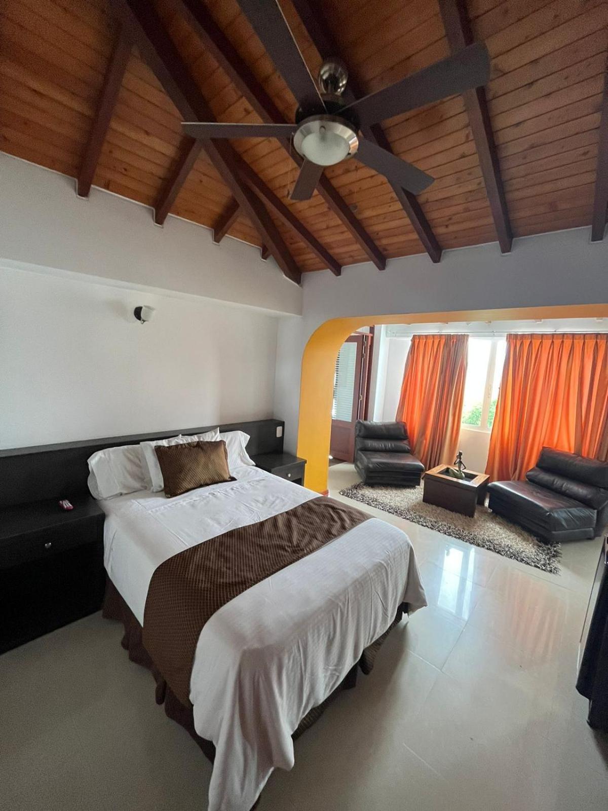 Serenity Suites Casa Boutique Букараманґа Екстер'єр фото