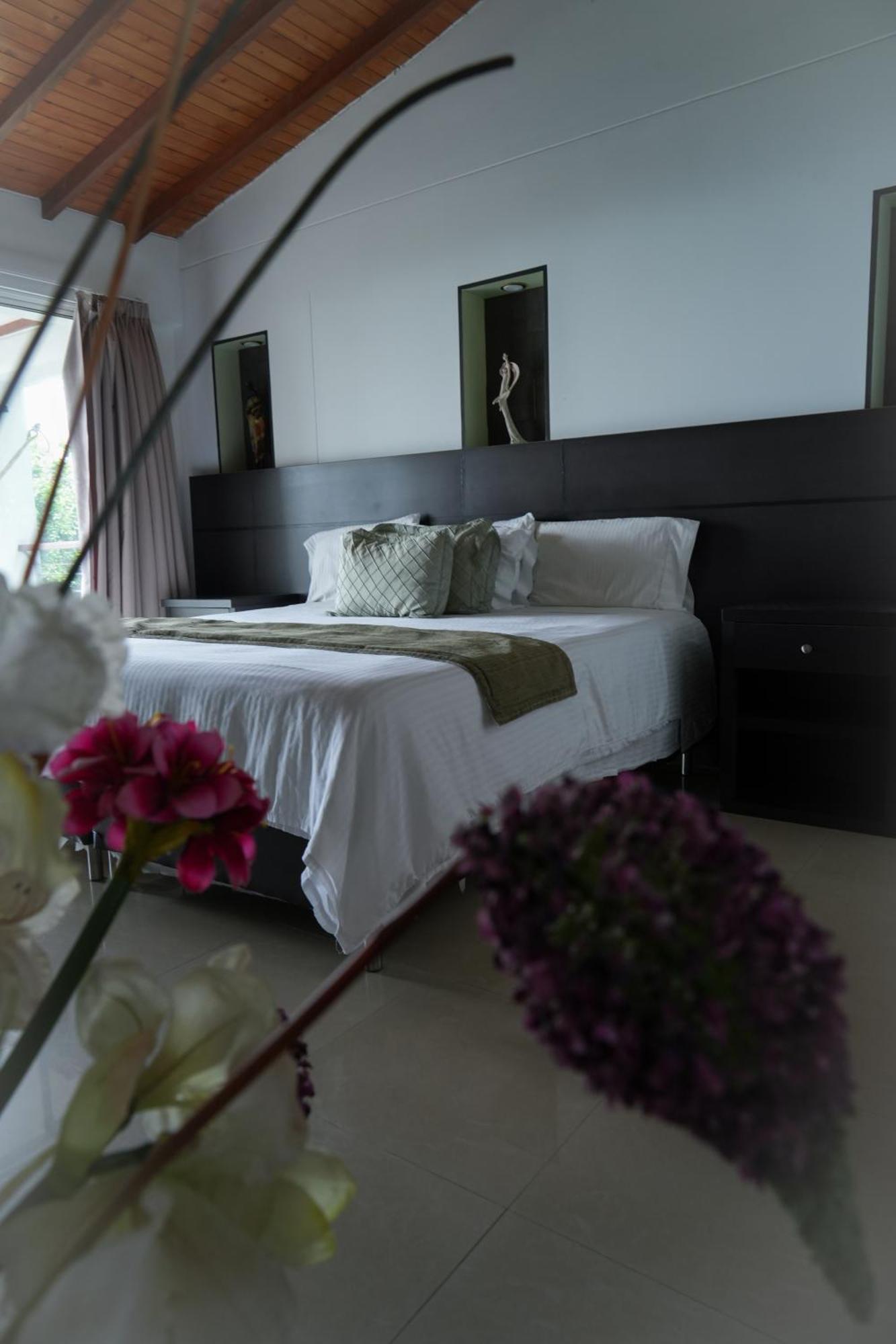 Serenity Suites Casa Boutique Букараманґа Екстер'єр фото