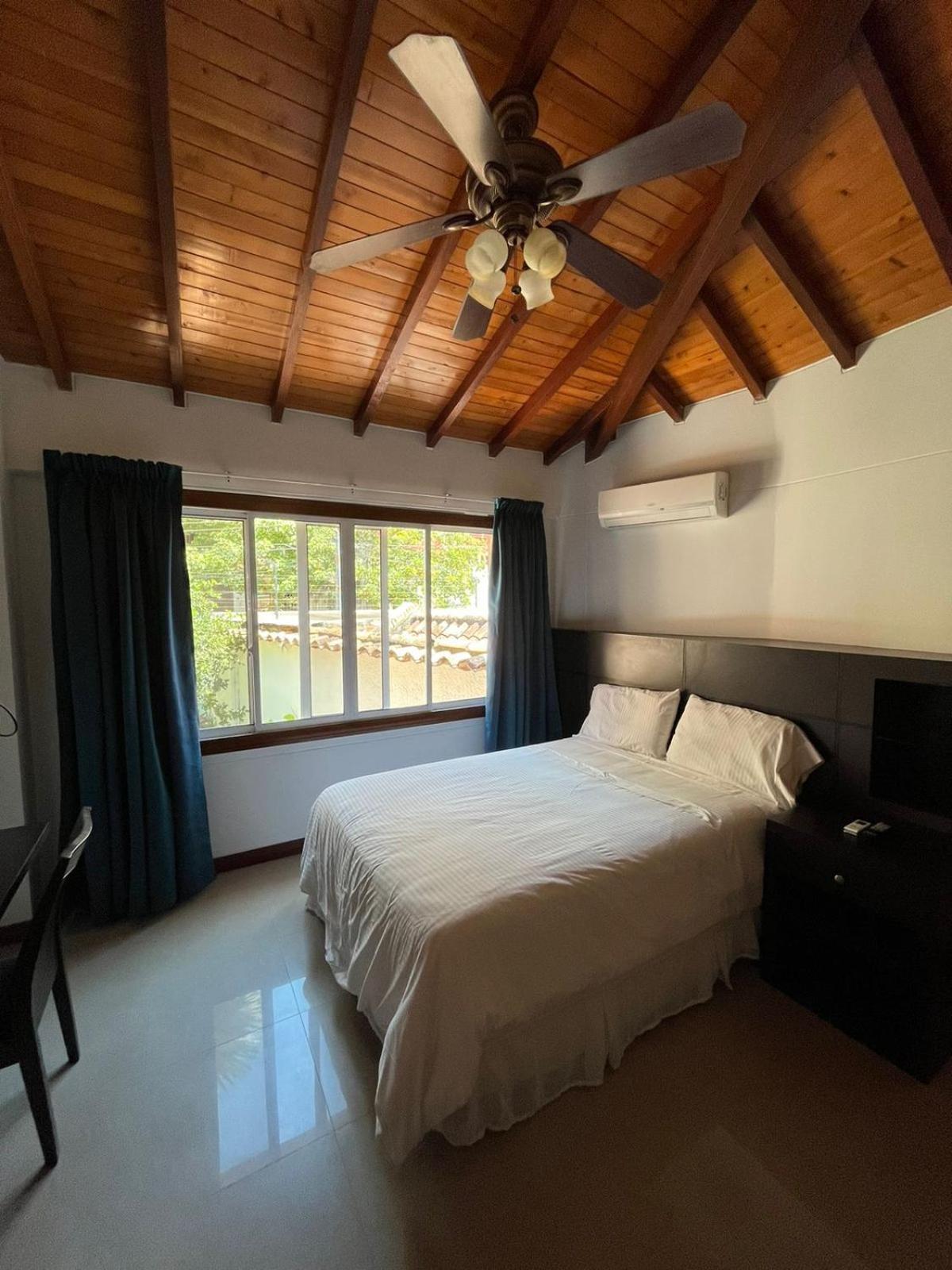 Serenity Suites Casa Boutique Букараманґа Екстер'єр фото